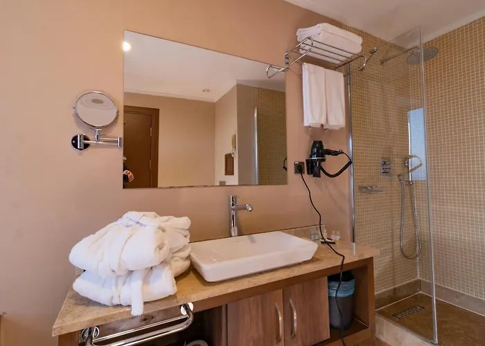 Tilya Hotell Trabzon