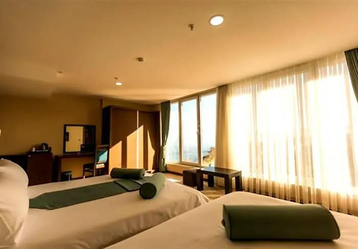 Tilya Hotell 4*