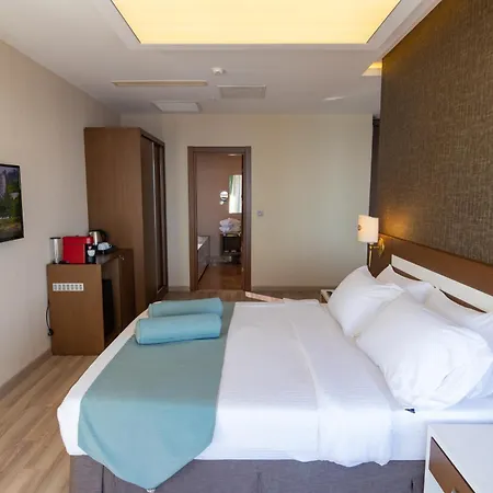 Hotel Tilya 4*